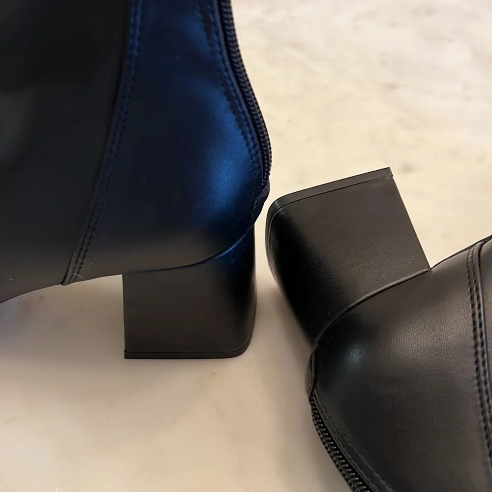 •GOODWILL• Black booties BRAND NEW w/o box - Picture 6 of 6